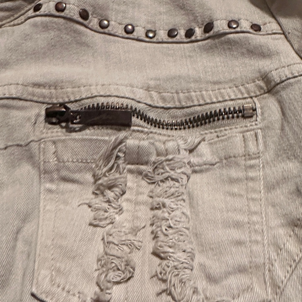 Montanaco Women's Cream Jean Jacket - Picture 6 of 9
